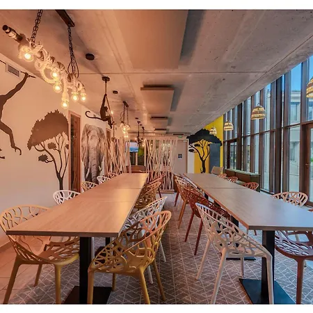 Nemea Montecristo Otel Nantes