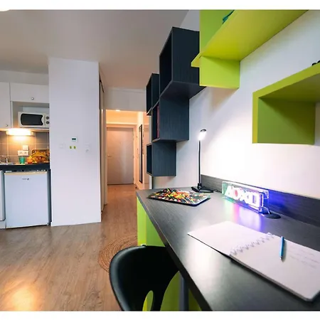 Nemea Montecristo Otel Nantes
